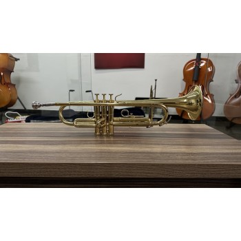 Trompete Weril ET1172 Laqueado Si Bemol com CAPA - Usado